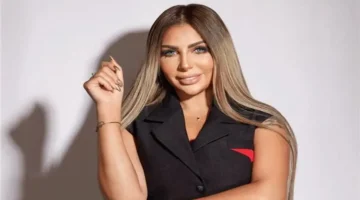 إحالة المنتجة سارة خليفة للمحاكمة بتهمة حيازة هاتف داخل الحجز